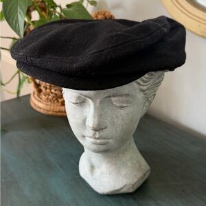 Chaps Vintage Classic black wool men’s newsboy cabbie style cap. S/M